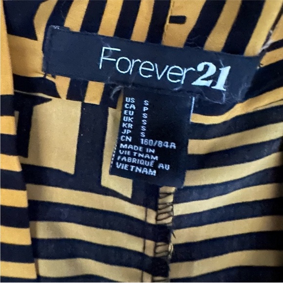 Button down pattern dress - Picture 4 of 7